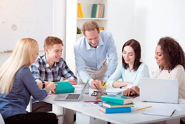 How Coursework Writing Service UK Helps Students Improve Grades